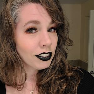 Meet your Posher, Chrissie